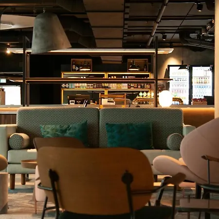 Next House Albergue *