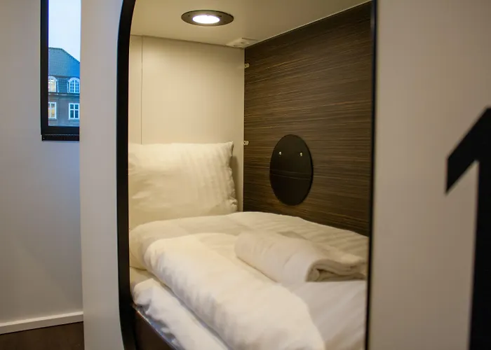 Next House ホステル *